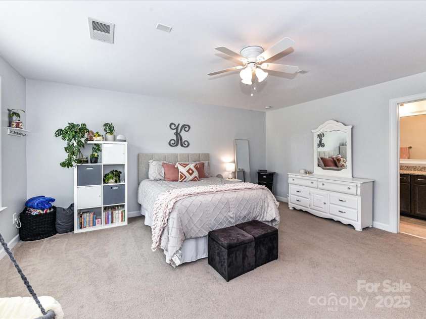 10800 Alabaster Drive, Davidson, NC 28036.  MLS# CAR4260327, YatesRealty ID 15987. 