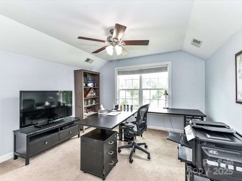 10800 Alabaster Drive, Davidson, NC 28036.  MLS# CAR4260327, YatesRealty ID 15987. 