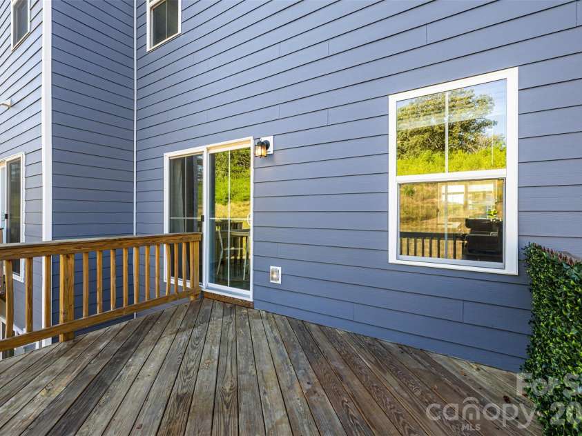 2050 Dornoch Road, Tega Cay, SC 29708.  MLS# CAR4430649, YatesRealty ID 15987. 