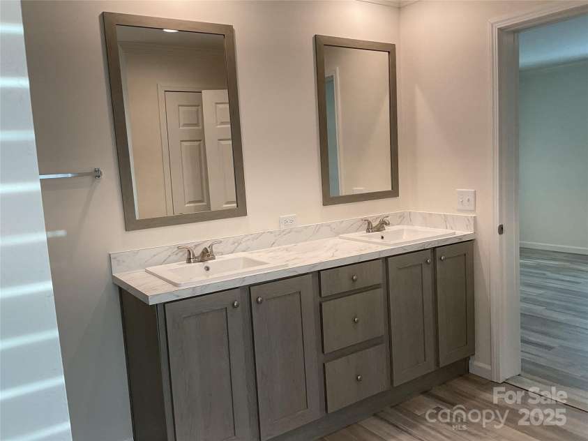 138 Zircon Drive, Statesville, NC 28625.  MLS# CAR4271013, YatesRealty ID 1599. 