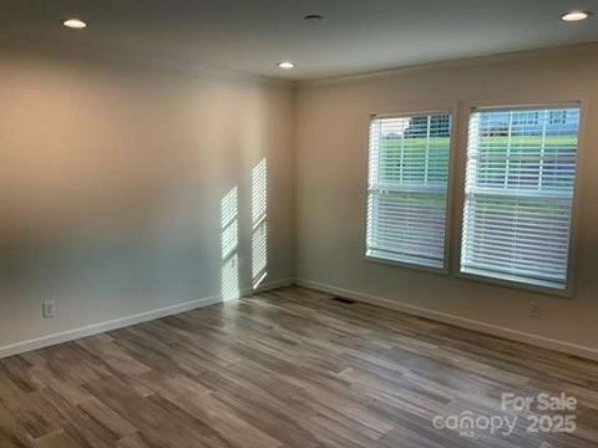 138 Zircon Drive, Statesville, NC 28625.  MLS# CAR4271013, YatesRealty ID 1599. 