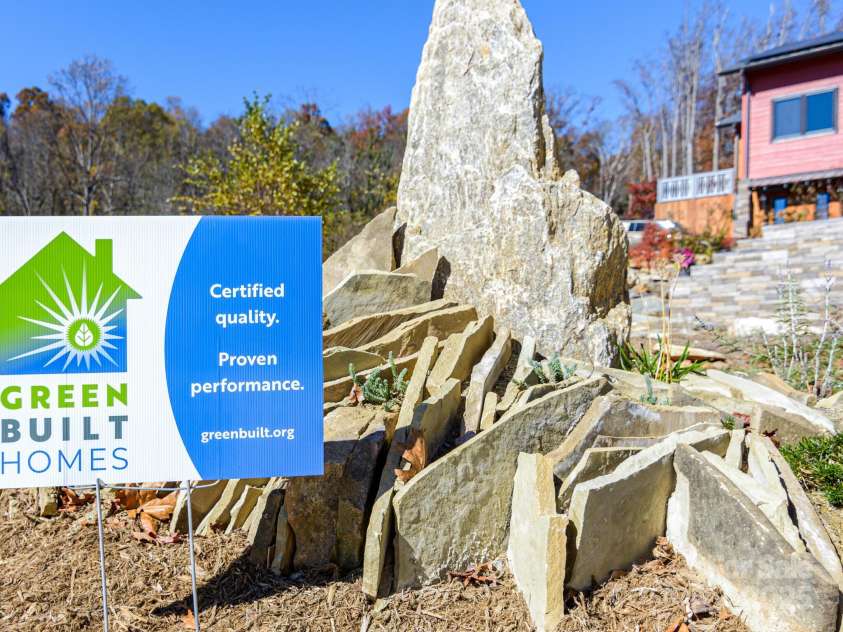 165 Abundance Run, Asheville, NC 28805.  MLS# CAR4331047, YatesRealty ID 1599. 