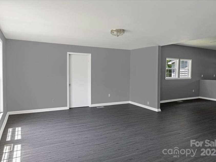 315 Washington Avenue, Bessemer City, NC 28016.  MLS# CAR4263277, YatesRealty ID 15990. 