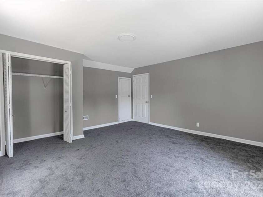 315 Washington Avenue, Bessemer City, NC 28016.  MLS# CAR4263277, YatesRealty ID 15990. 