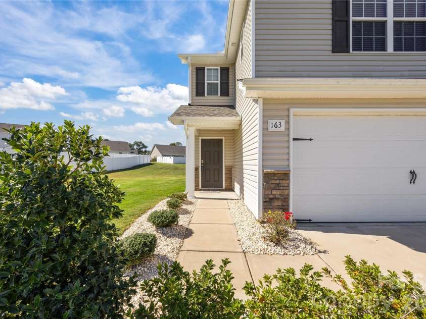 163 Kipling Lane, Kings Mountain, NC 28086.  MLS# CAR4367011, YatesRealty ID 15991. 