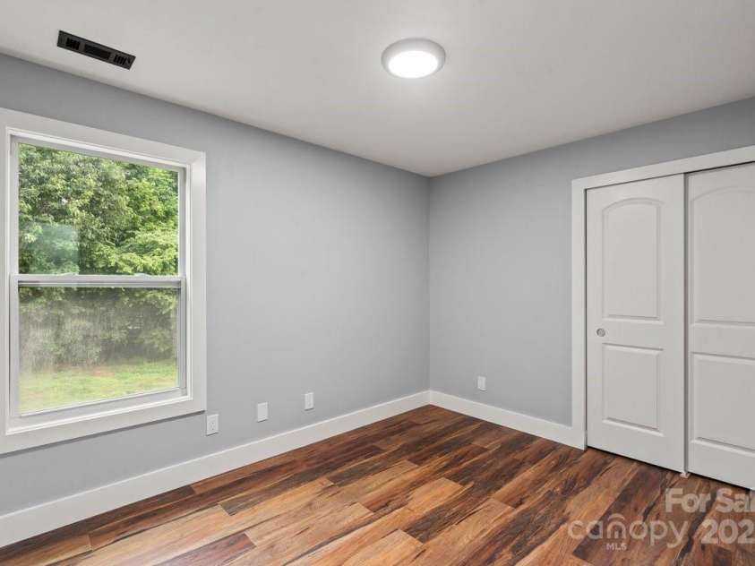 3124 Pikes Peak Drive, Gastonia, NC 28052.  MLS# CAR4264089, YatesRealty ID 15992. 