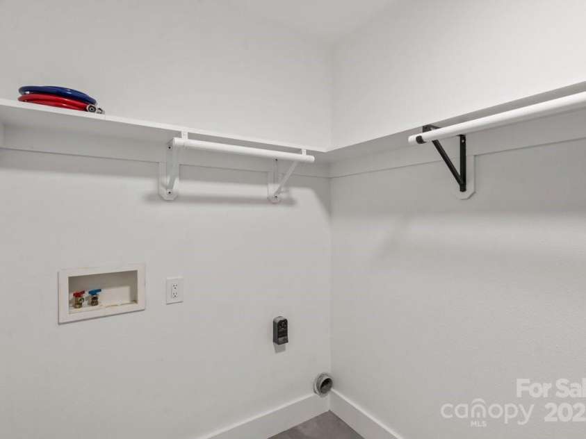 3124 Pikes Peak Drive, Gastonia, NC 28052.  MLS# CAR4264089, YatesRealty ID 15992. 