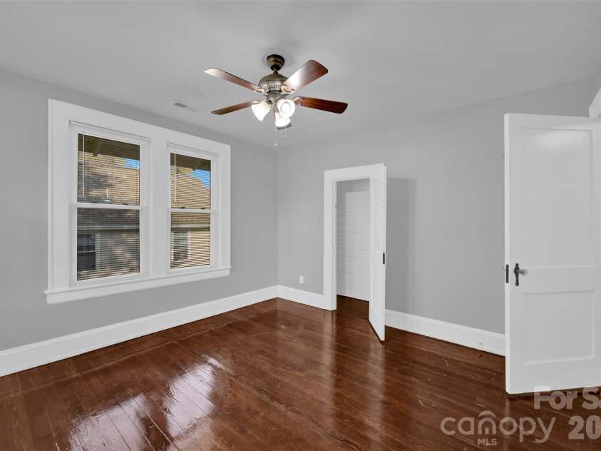 328-330 3rd Avenue, Hickory, NC 28602.  MLS# CAR4365947, YatesRealty ID 15992. 
