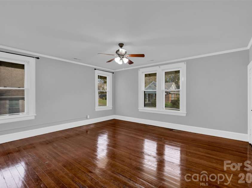 328-330 3rd Avenue, Hickory, NC 28602.  MLS# CAR4365947, YatesRealty ID 15992. 