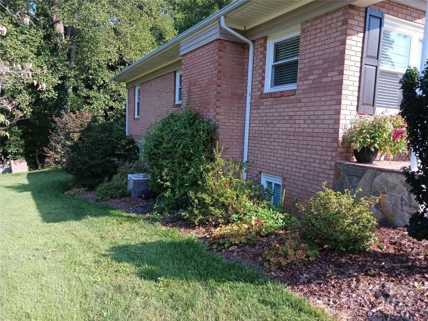 309 Rodoret Street, Valdese, NC 28690.  MLS# CAR4194557, YatesRealty ID 15993. 