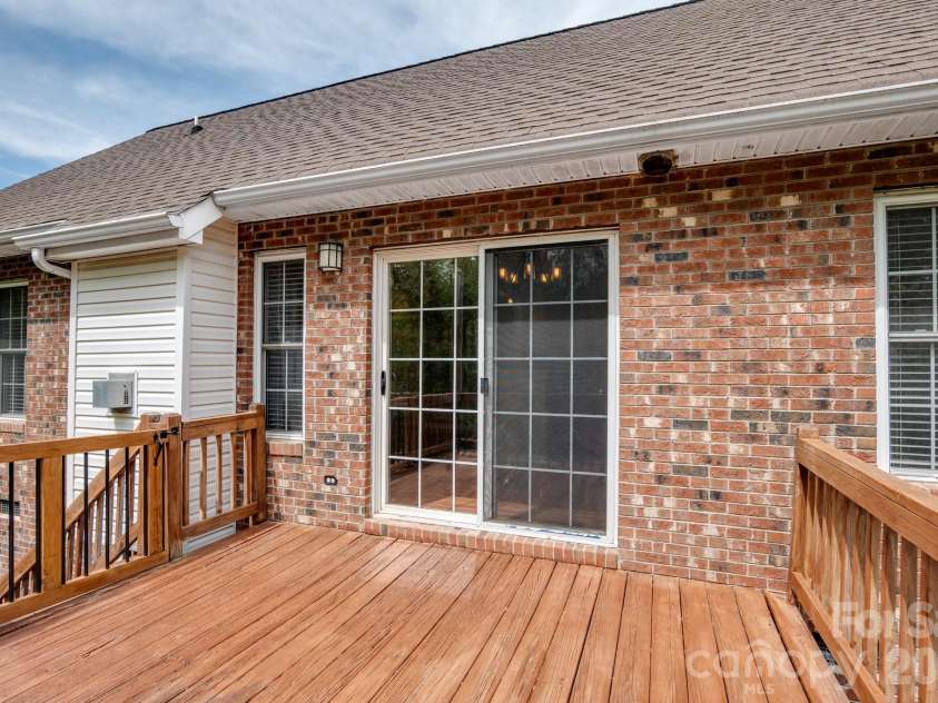 610 Mountain Place, Albemarle, NC 28001.  MLS# CAR4366298, YatesRealty ID 15993. 