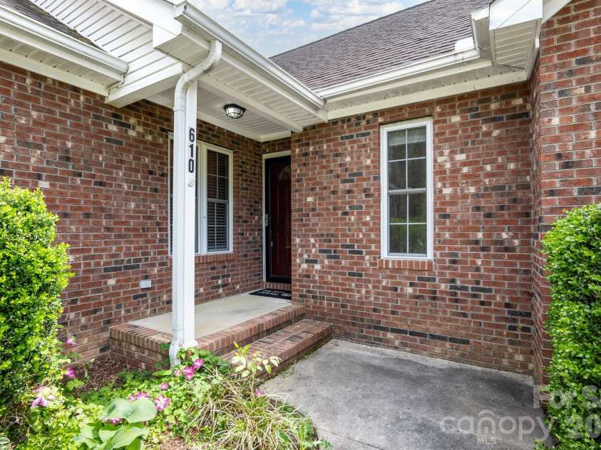 610 Mountain Place, Albemarle, NC 28001.  MLS# CAR4366298, YatesRealty ID 15993. 