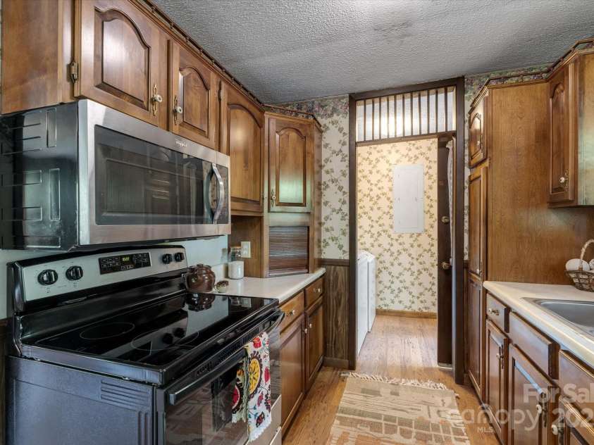 12 Thumper Lane, Arden, NC 28704.  MLS# CAR4257191, YatesRealty ID 15994. 