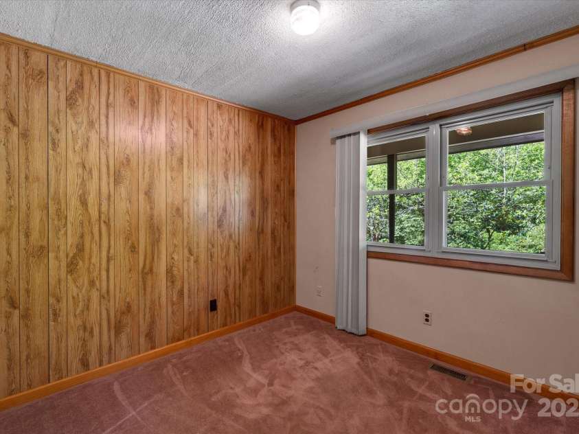 12 Thumper Lane, Arden, NC 28704.  MLS# CAR4257191, YatesRealty ID 15994. 