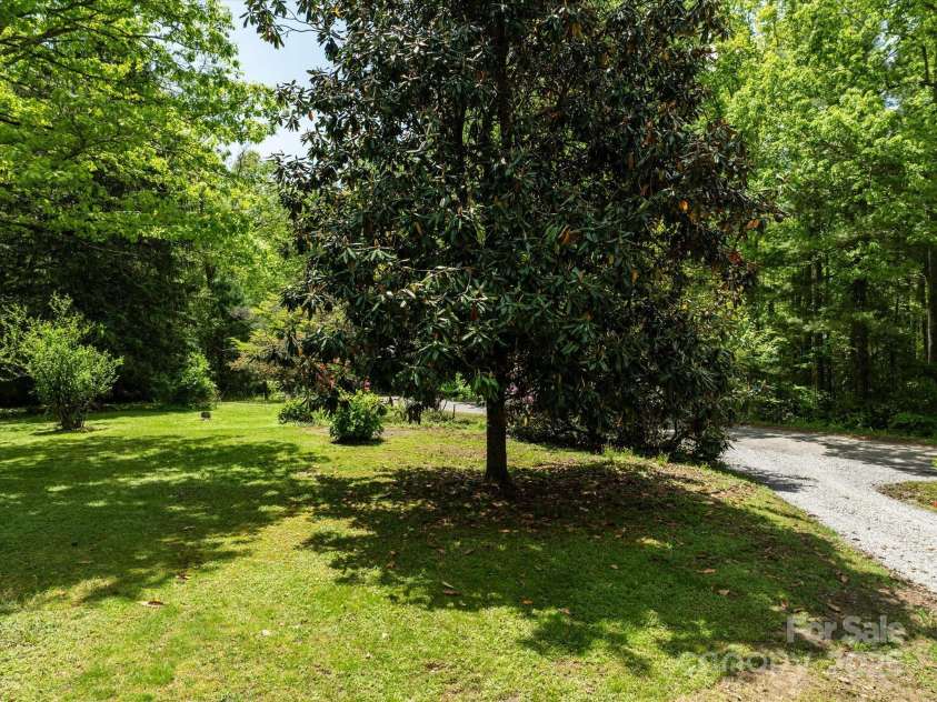 12 Thumper Lane, Arden, NC 28704.  MLS# CAR4257191, YatesRealty ID 15994. 