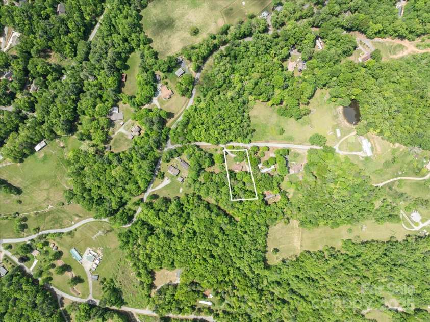 12 Thumper Lane, Arden, NC 28704.  MLS# CAR4257191, YatesRealty ID 15994. 