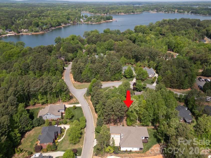 7575 Cottonwood Drive, Denver, NC 28037.  MLS# CAR4367769, YatesRealty ID 15994. 
