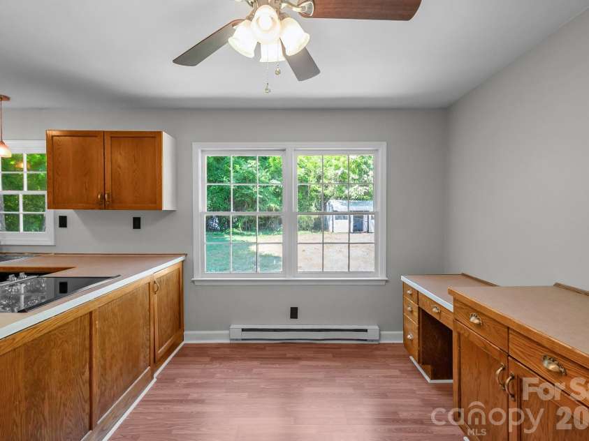 816 Anne Avenue, Waxhaw, NC 28173.  MLS# CAR4368696, YatesRealty ID 15997. 