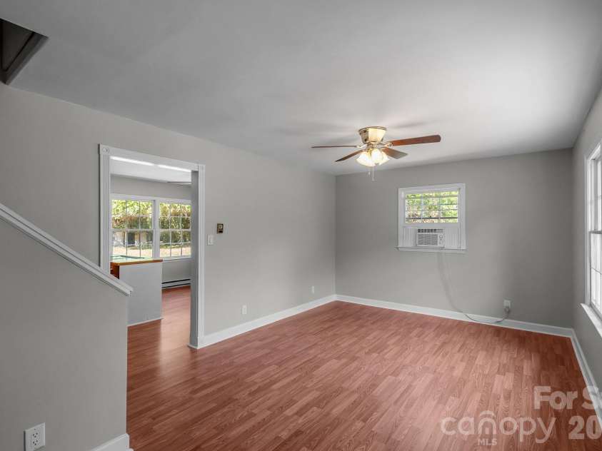816 Anne Avenue, Waxhaw, NC 28173.  MLS# CAR4368696, YatesRealty ID 15997. 