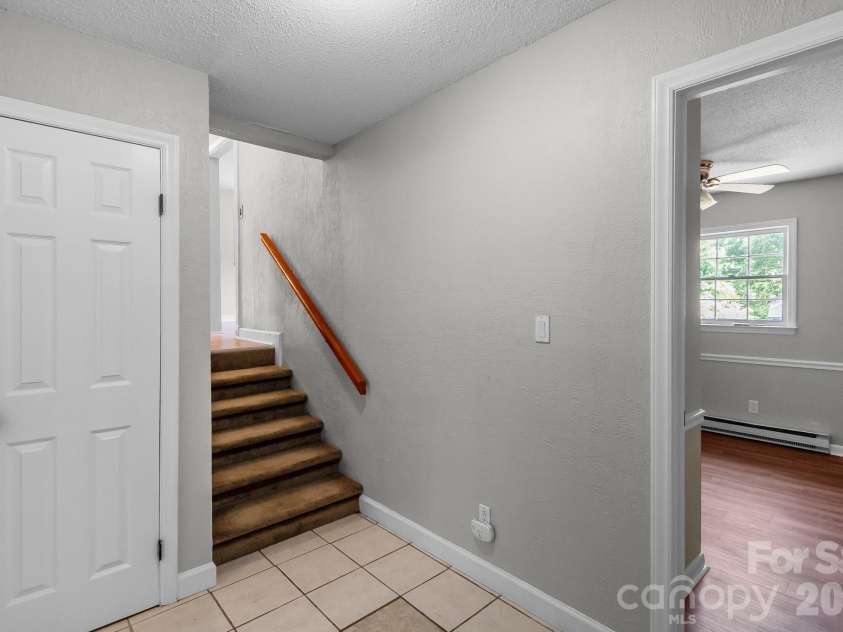 816 Anne Avenue, Waxhaw, NC 28173.  MLS# CAR4368696, YatesRealty ID 15997. 