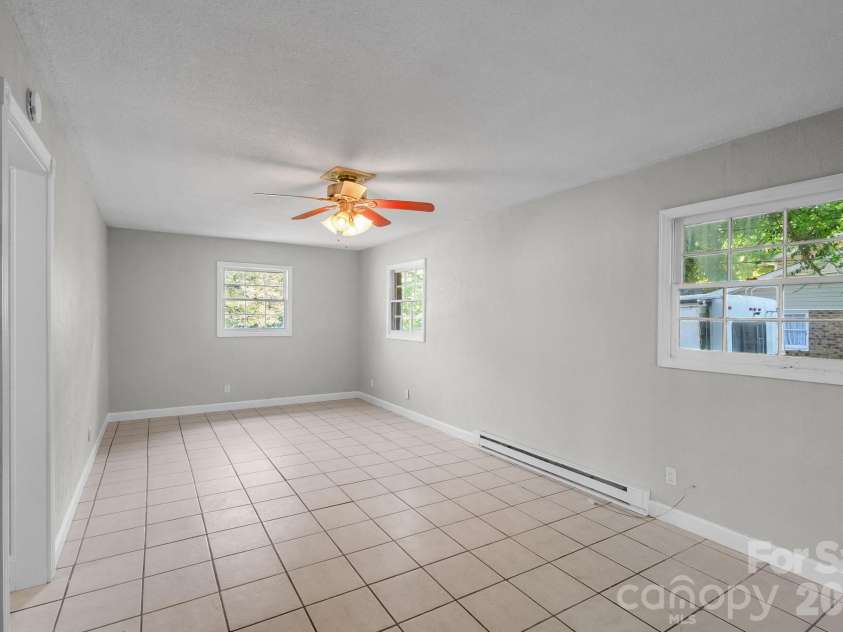 816 Anne Avenue, Waxhaw, NC 28173.  MLS# CAR4368696, YatesRealty ID 15997. 