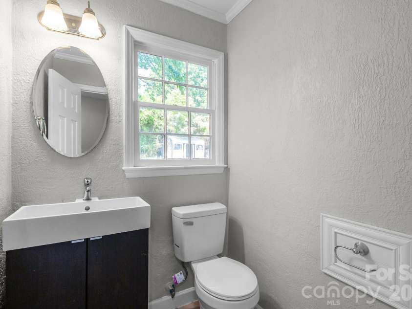 816 Anne Avenue, Waxhaw, NC 28173.  MLS# CAR4368696, YatesRealty ID 15997. 
