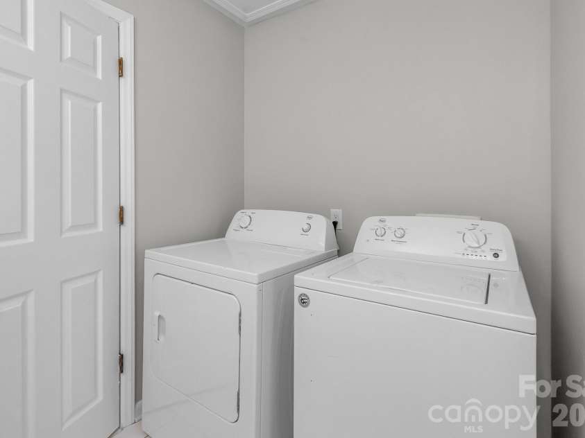 816 Anne Avenue, Waxhaw, NC 28173.  MLS# CAR4368696, YatesRealty ID 15997. 