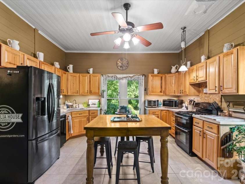 221 Main Street, Clover, SC 29710.  MLS# CAR4400070, YatesRealty ID 16. 