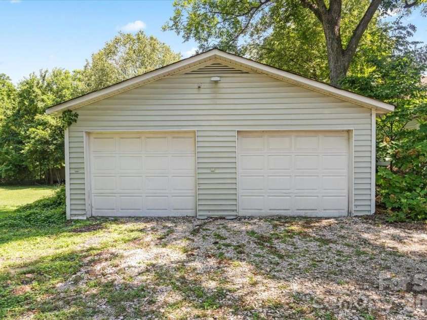 221 Main Street, Clover, SC 29710.  MLS# CAR4400070, YatesRealty ID 16. 
