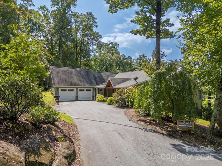 74 Woodlyn Etch Drive, Hendersonville, NC 28792.  MLS# CAR4299485, YatesRealty ID 16. 
