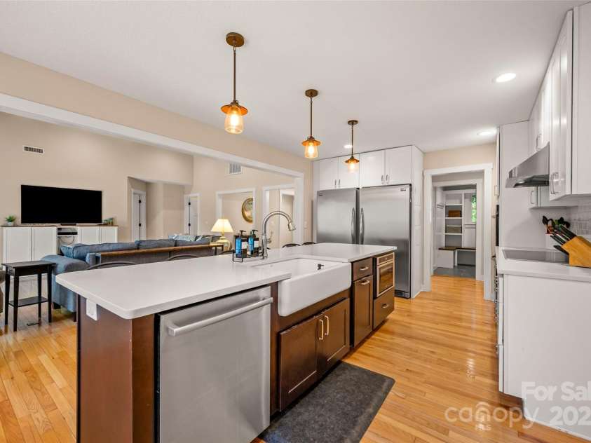 74 Woodlyn Etch Drive, Hendersonville, NC 28792.  MLS# CAR4299485, YatesRealty ID 16. 