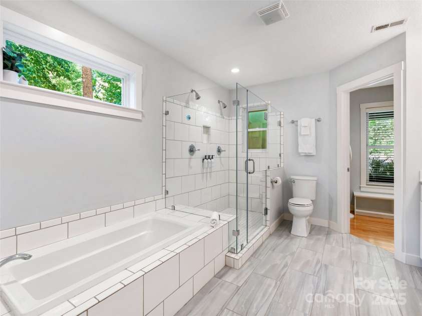 74 Woodlyn Etch Drive, Hendersonville, NC 28792.  MLS# CAR4299485, YatesRealty ID 16. 