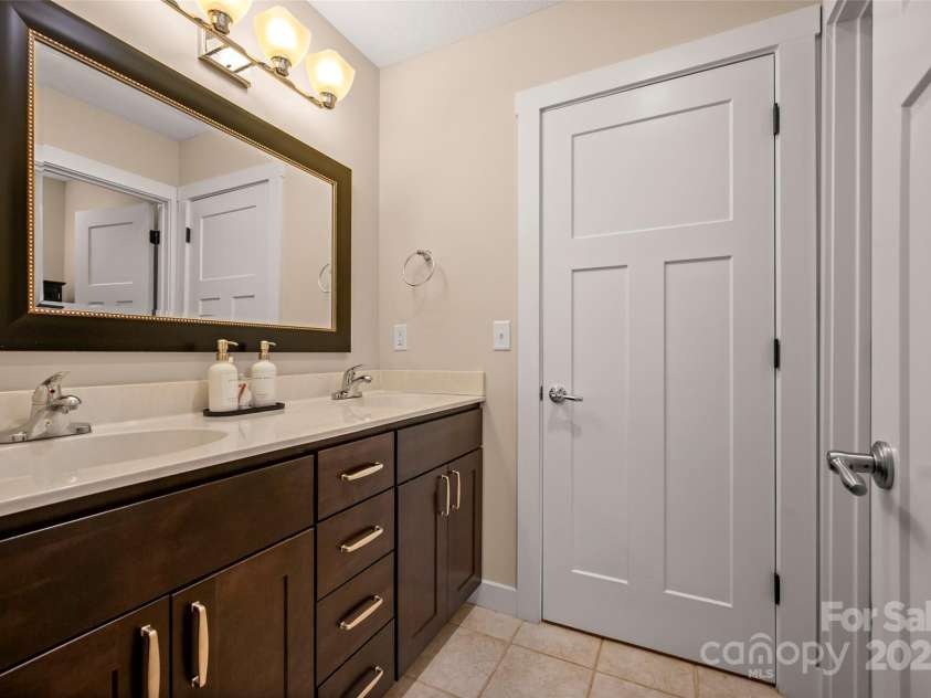 74 Woodlyn Etch Drive, Hendersonville, NC 28792.  MLS# CAR4299485, YatesRealty ID 16. 