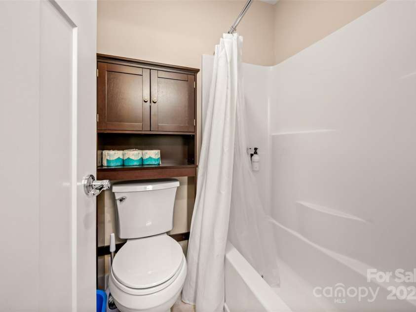 74 Woodlyn Etch Drive, Hendersonville, NC 28792.  MLS# CAR4299485, YatesRealty ID 16. 