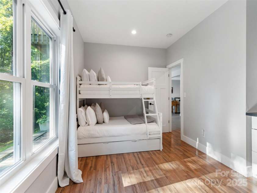 74 Woodlyn Etch Drive, Hendersonville, NC 28792.  MLS# CAR4299485, YatesRealty ID 16. 