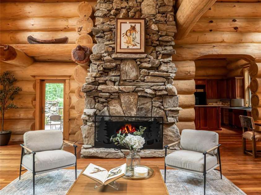 303 Flying Hawk Trail, Waynesville, NC 28786.  MLS# CAR4272138, YatesRealty ID 160. 