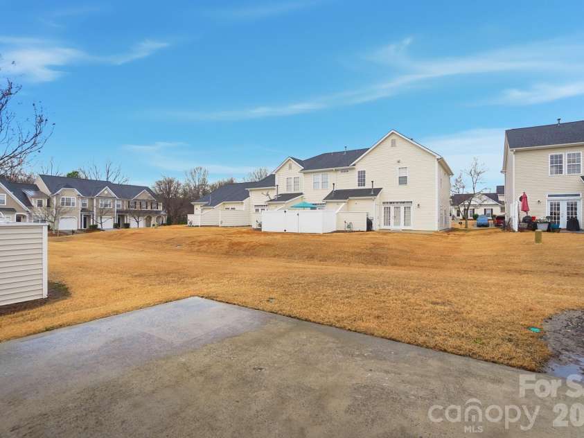 11284 Lions Mane Street, Charlotte, NC 28273.  MLS# CAR4331767, YatesRealty ID 1600. Extended patio area