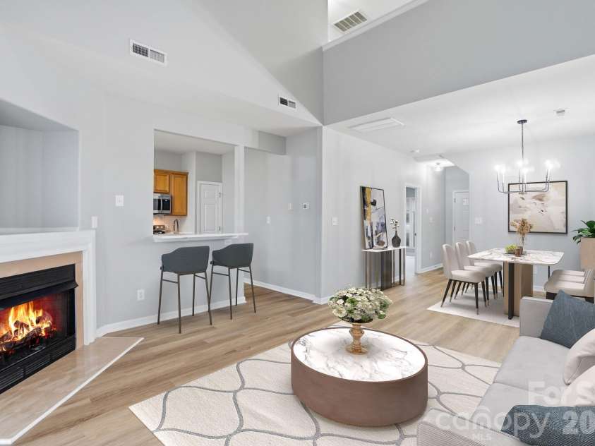 11284 Lions Mane Street, Charlotte, NC 28273.  MLS# CAR4331767, YatesRealty ID 1600. Gas Fireplace