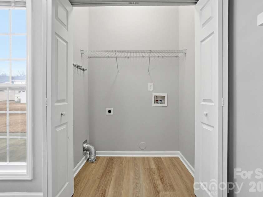 11284 Lions Mane Street, Charlotte, NC 28273.  MLS# CAR4331767, YatesRealty ID 1600. Large walk-in closet