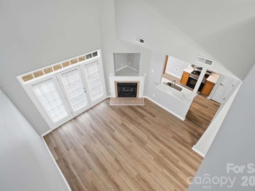 11284 Lions Mane Street, Charlotte, NC 28273.  MLS# CAR4331767, YatesRealty ID 1600. Loft overlooks open two-story living room