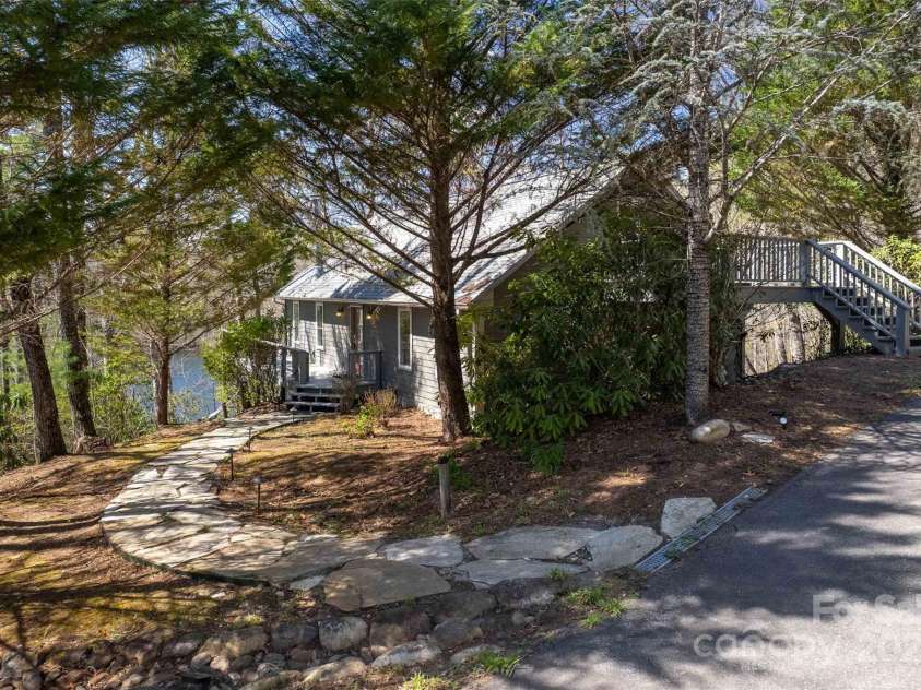 136 Dars Lane, Tuckasegee, NC 28783.  MLS# CAR4248083, YatesRealty ID 1600. 