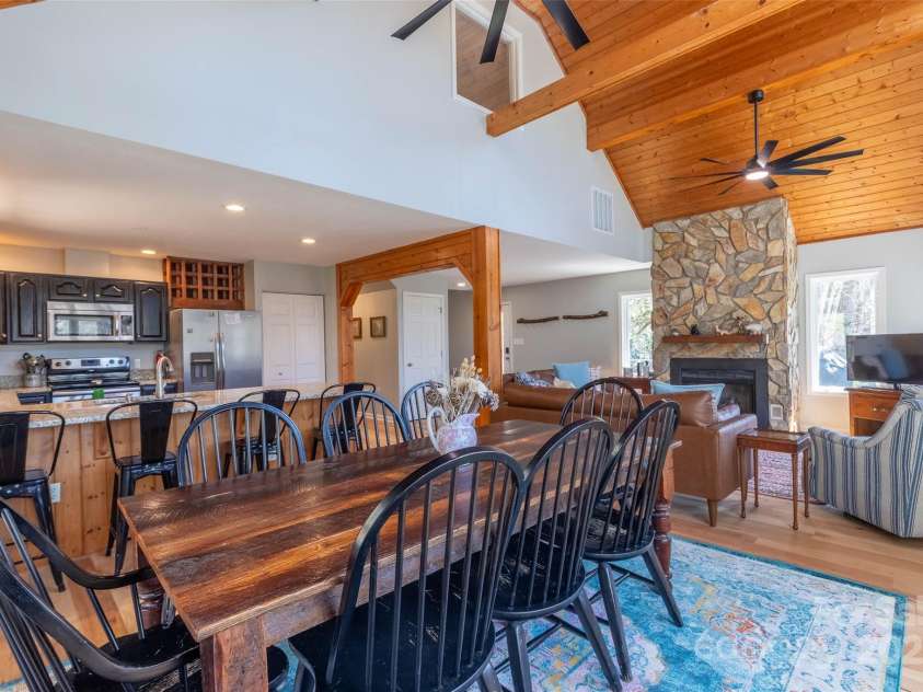 136 Dars Lane, Tuckasegee, NC 28783.  MLS# CAR4248083, YatesRealty ID 1600. Open living Space