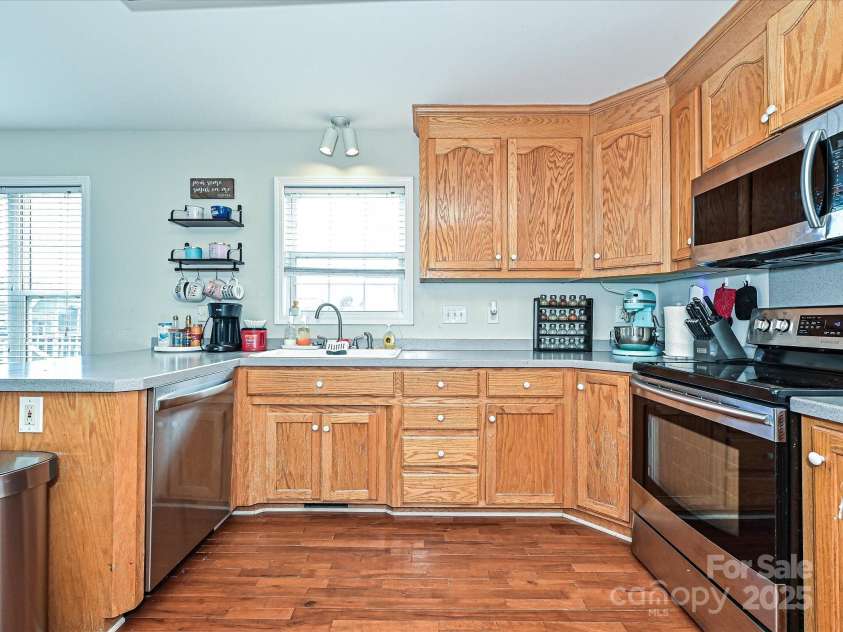364 Holstein Drive, Dallas, NC 28034.  MLS# CAR4218494, YatesRealty ID 1600. 