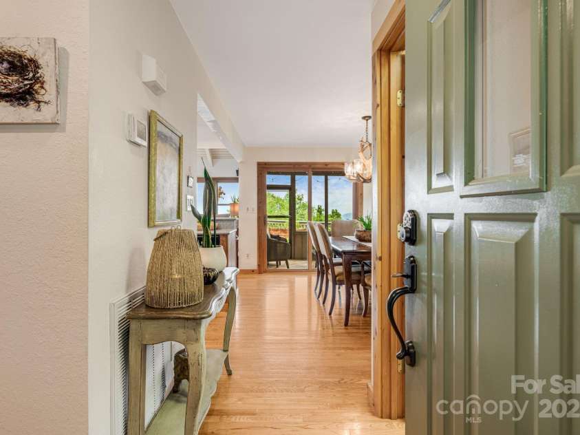 61 Ivy Ridge Road, Burnsville, NC 28714.  MLS# CAR4255054, YatesRealty ID 16001. 