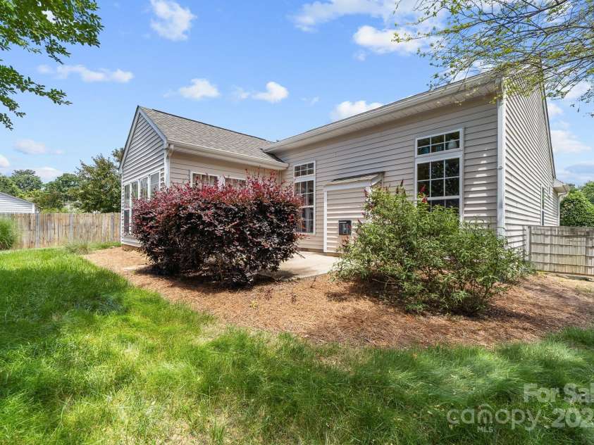 1107 Rachel Anne Drive, Belmont, NC 28012.  MLS# CAR4264432, YatesRealty ID 16002. Back patio