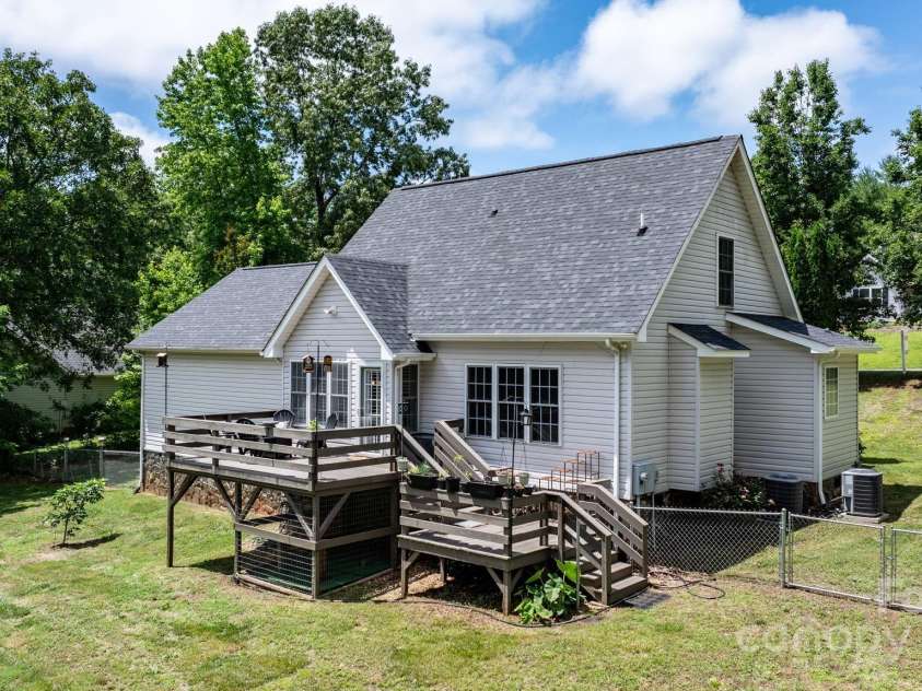 1321 Birch Drive, Morganton, NC 28655.  MLS# CAR4262868, YatesRealty ID 16003. 