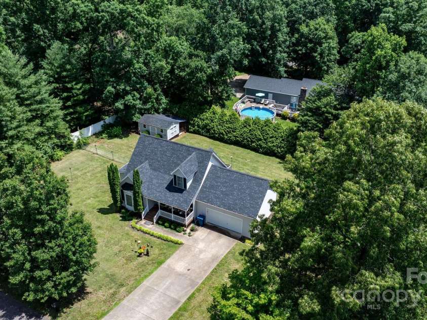 1321 Birch Drive, Morganton, NC 28655.  MLS# CAR4262868, YatesRealty ID 16003. 