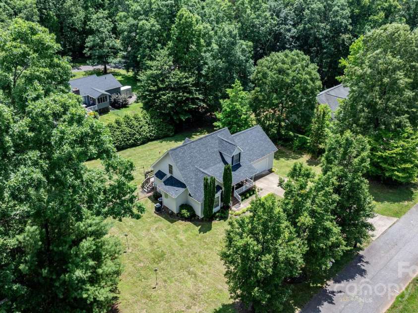 1321 Birch Drive, Morganton, NC 28655.  MLS# CAR4262868, YatesRealty ID 16003. 