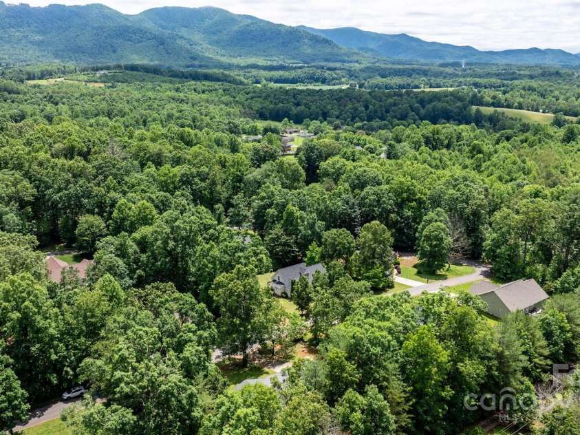 1321 Birch Drive, Morganton, NC 28655.  MLS# CAR4262868, YatesRealty ID 16003. 