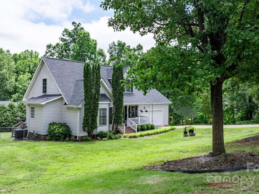 1321 Birch Drive, Morganton, NC 28655.  MLS# CAR4312396, YatesRealty ID 16003. 
